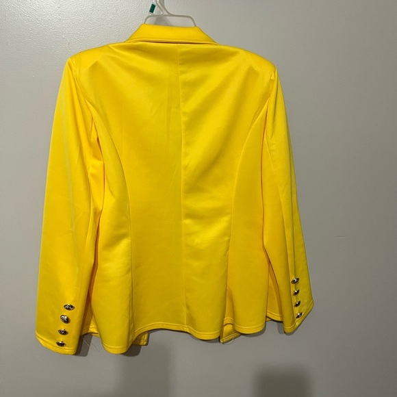 Vibrant Yellow Blazer with Gold Buttons - Picture 4 of 11